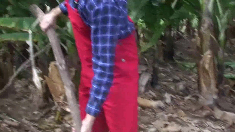German amateur - 100% German hardcore videos: Fantástica nena rebota en la polla grande y dura de...
