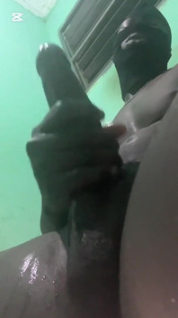 Část 1long Dick Guy skrývá a porazil svého velkého černého ptáka
