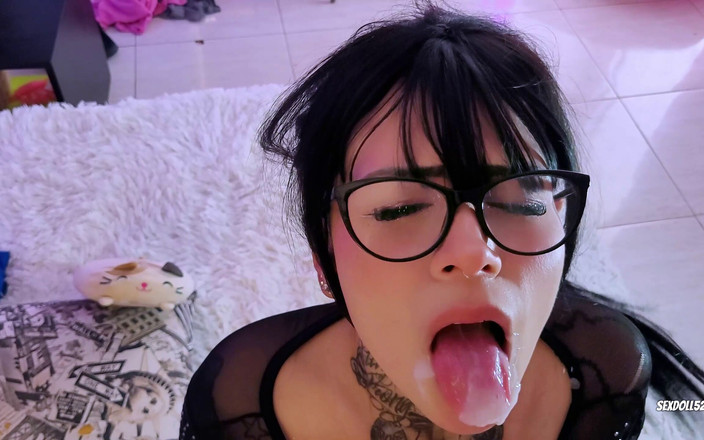 Sexdoll520: Fetiš video v punčocháčích a vysokých podpatcích