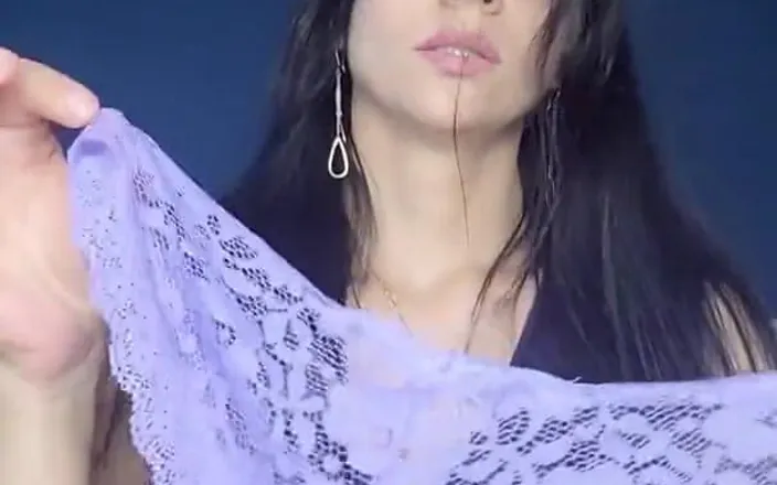 KristinaSlut: Piss Panties, Golden Shower
