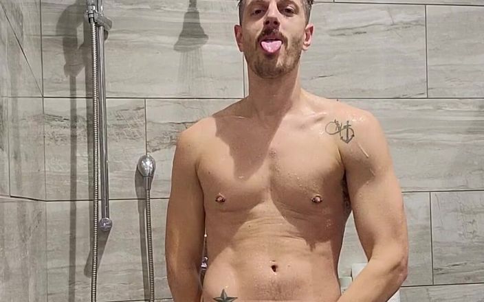 KingB8er: Enjoy the Shower and Dong Show!