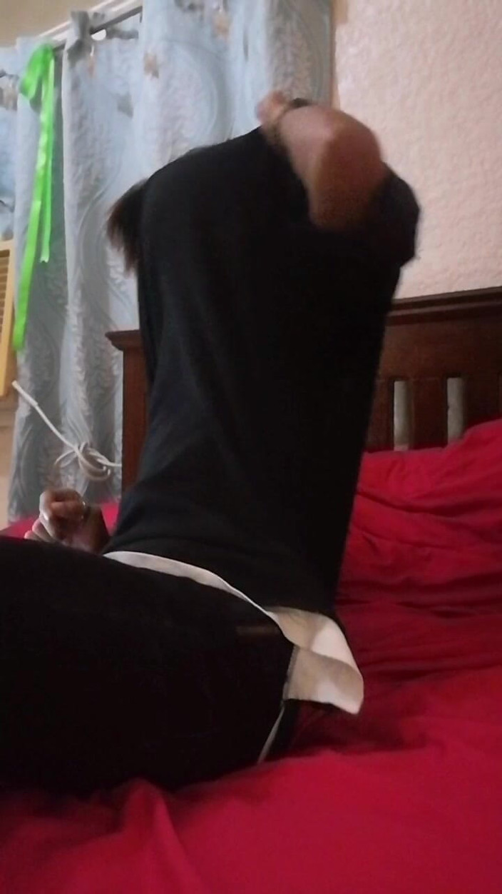 Fleshlab Gay: Twink Pinoy Guy Wank and Cumshot on His Bed