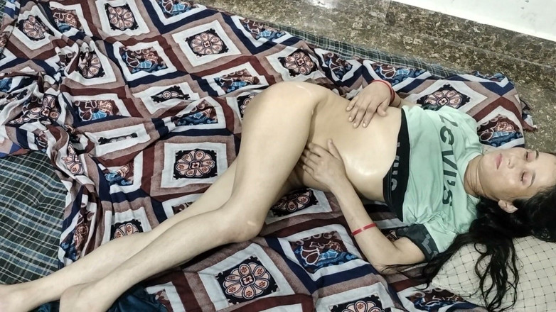 Indian Muslim Couple: Indian Muslim Bedroom Secrets Married and Completely Uninhibited