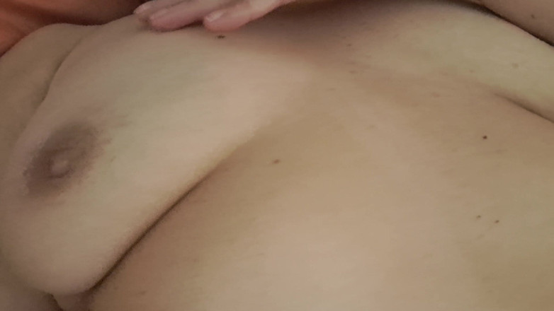 Mommy big hairy pussy: Мамина піхва дуже волохата і товста