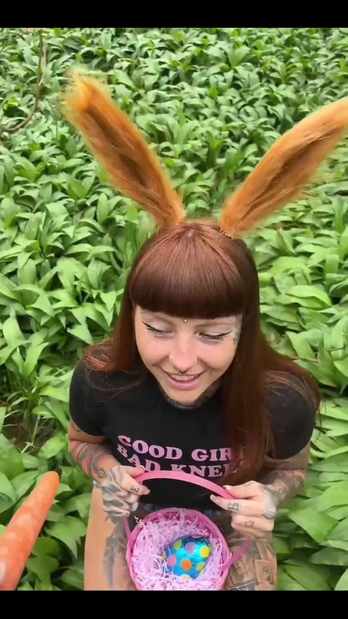 Only Owain: Zábava velikonočního zajíčka! Udělal jsem se všude na jejích vejcích