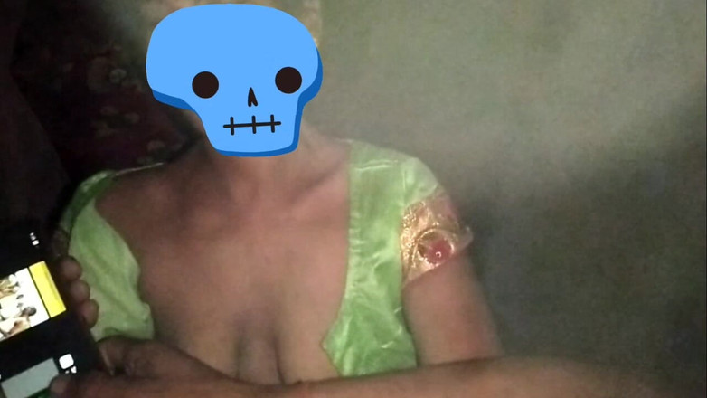 hotsimran70: Bhabhi kampung buah dada besar berkongkek keras malam penuh