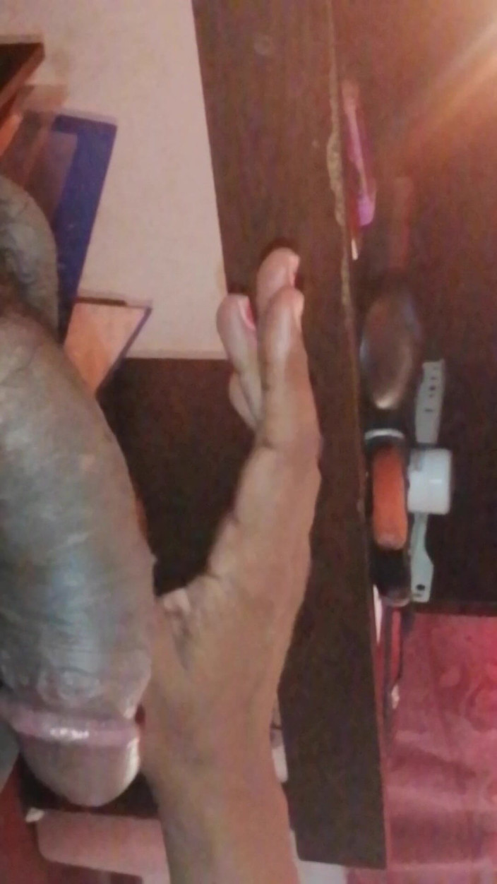 Tina Baby: Servitoarea mea are obiceiuri interesante de supt