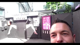 Reeperbahn-bugün reeperbahn'daki ateşli kitty-bair ile pub'ın önünde sikişiyor.