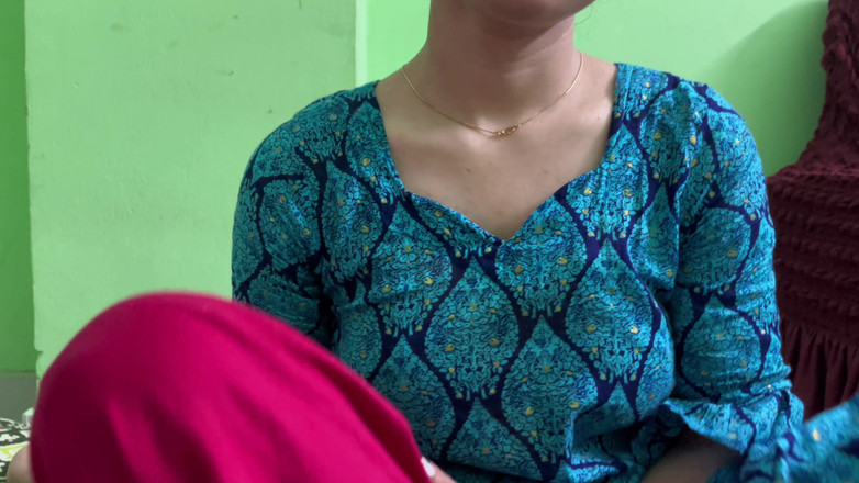 Riya Chowdhury: Saya berkongkek keras dengan rumah saya membantu tangan