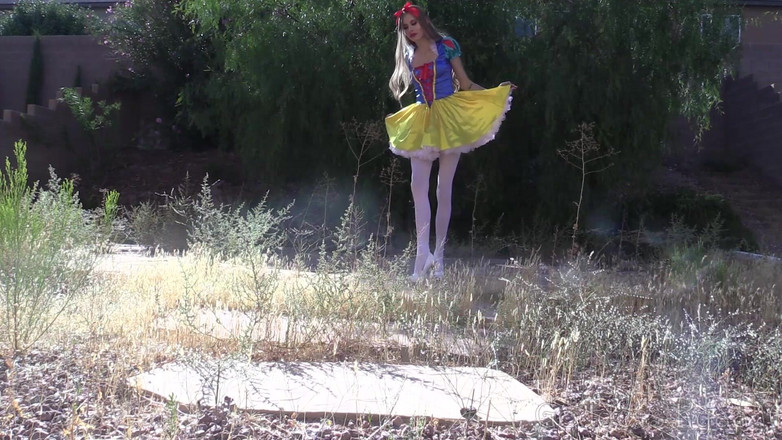 Kyaa Chimera: परी कथा राजकुमारी स्लोमो लंड छेड़ना