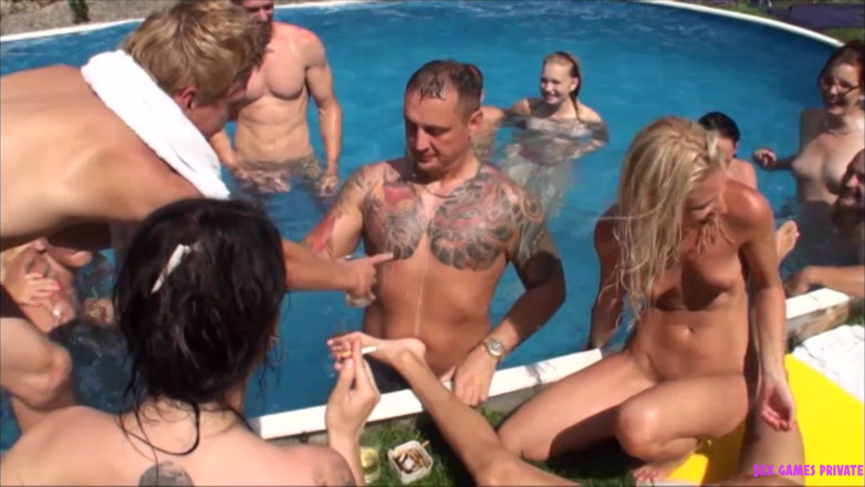 Czech Pornzone: Garten-bbq-orgie vol.4
