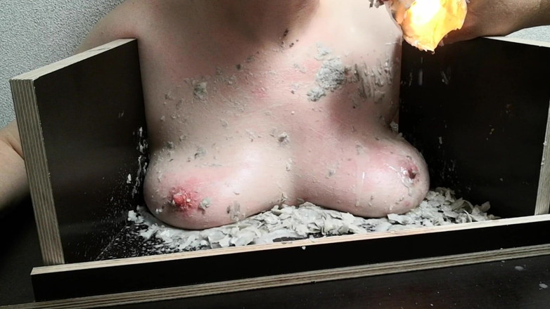 Bouncy Tits Action: Mesin waxing tetek 3