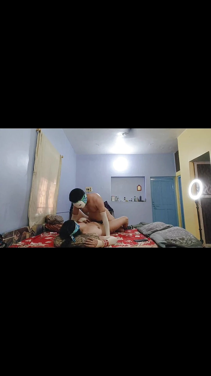 Liana proxy: Vložil ptáka do kundičky a velmi si to užil.