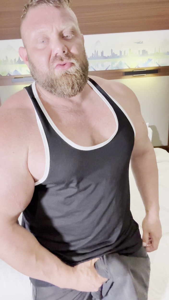 Jack stacked: Antes de la flexión muscular del gimnasio