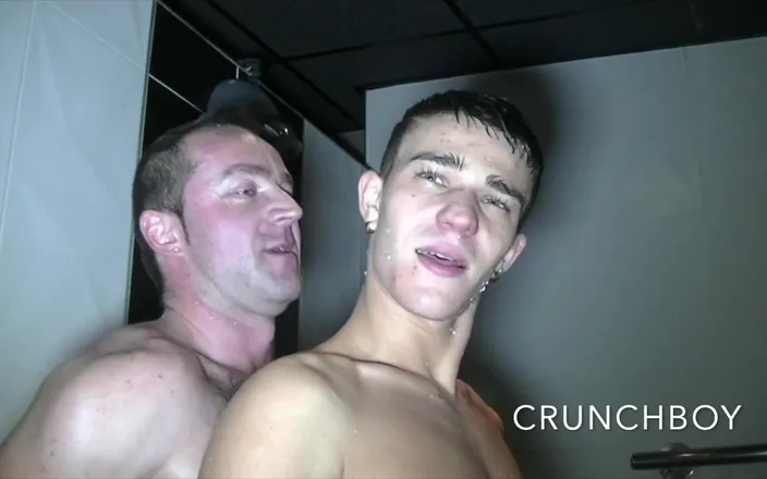 Crunch Boy: 2116 Sweety Twink bị đụ không bao cao su bởi gái...