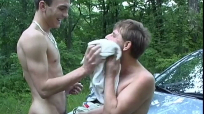 HOT BAREBACK BOYS C HANNEL: Heißes Angebern zwischen jungen Männern