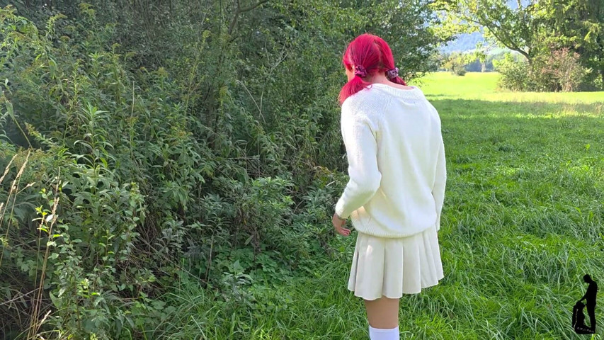 He Films Me!! Pee Under Observation (Bella_Chloe_Rose) He Films Me!! Pee Under Observation (Bella_Chloe_Rose)