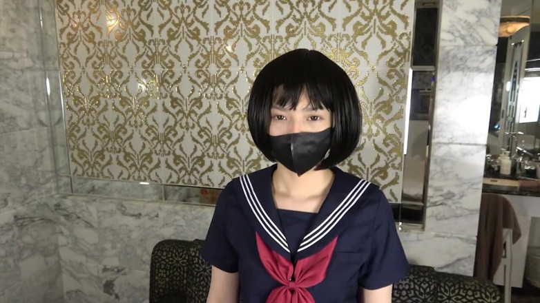 japan banana: Beauté japonaise aux cheveux noirs de 19 ans. Amateur mince, et...