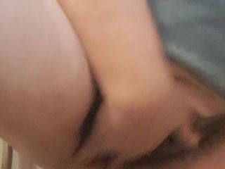 Mommy big hairy pussy: Närbild jerkoff med sperma inuti