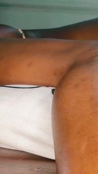 Ošklivá děvka na koni cowgirl a deep throat saje 2 africké BBC