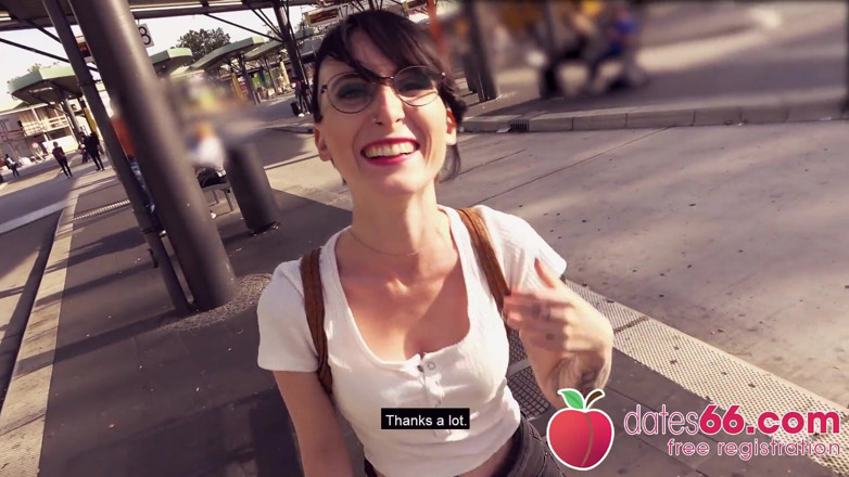 Dates66: 장난 꾸 러 기! 겸둥이 아줌마 Lou Nesbit 따먹기! (영어)