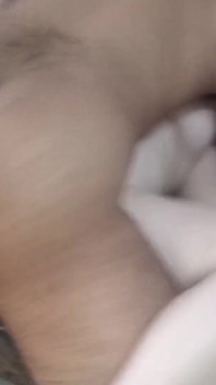 Elle utilise son mari pour prendre un ami et faire de lui un cocu