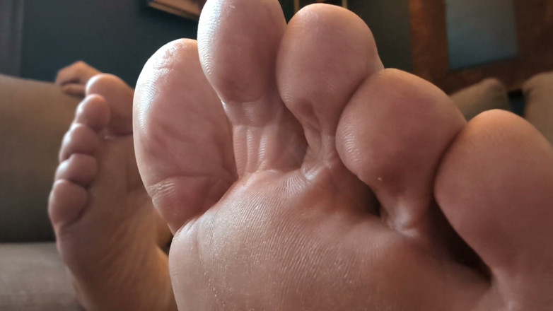 bearfoothunter: Be a Good Foot Boy for Stepdad