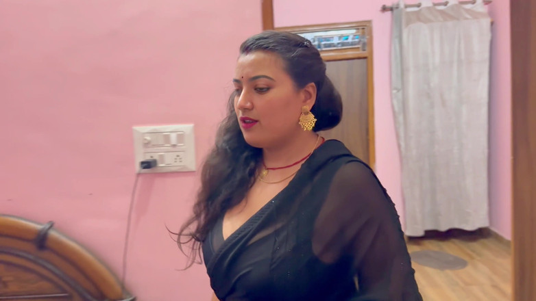Hotty_ragini: Ragini bhabi blinkit delivery boy ile seks, tam Hintçe video...