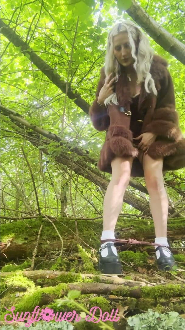 Sunflower Doll: Quick Woodland Piss
