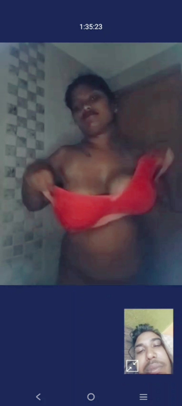 Indian porngirl: ホットセクシーな妻が彼氏とのビデオ通話サービスでファック