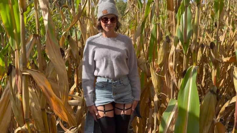 Serenity Cox: Wife Gets Spitroast and Double Creamepie for Thanksgiving / Sloppy Seconds