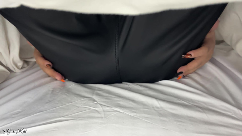 GassyKat: Trapped! Giantess Leather Farts Dutch Oven