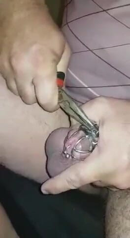 Sissy cumslut: Kenyal pop kesucian permanen