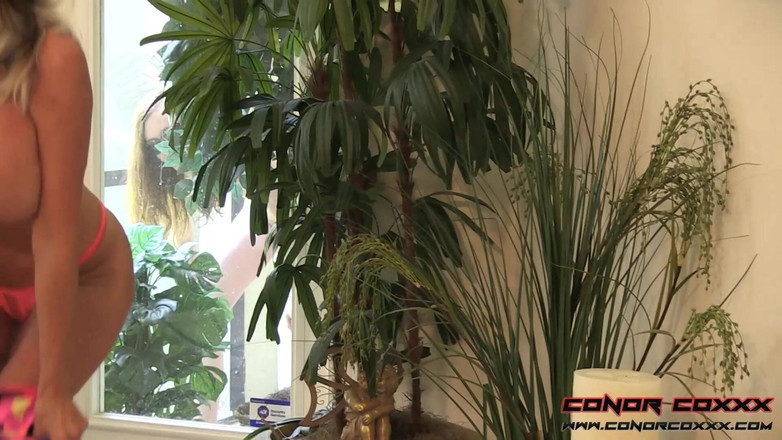 Horny Household: Quando i cuccioli non hanno cattivo rapporto sally giocherà