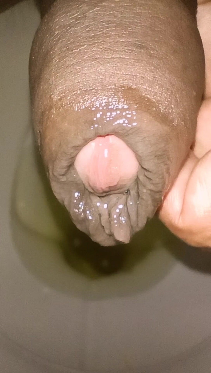 Tommhot: Saya suka air kencing. Check Out Ini Kompilasi Air Kencing...