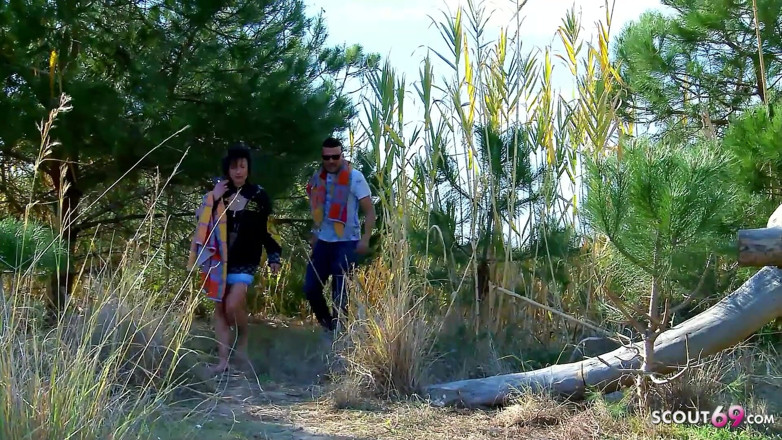 Full porn collection: dubli milf(chodne laayak mammi) Zaza Coquine samudr tat par logon...