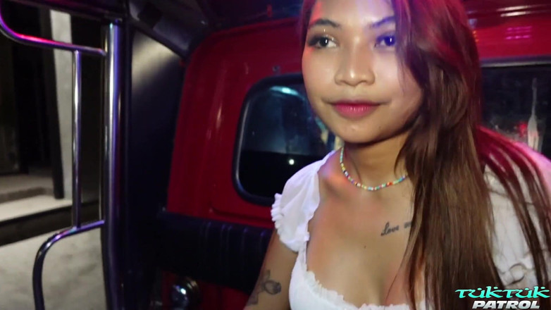 Trike Patrol - Tuk Tuk Patrol: Tuktukpatrol büyük memeli Asyalı kızın iki büyük yarağa ihtiyacı var