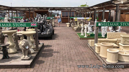 Lady Sonia: Lady Sonia - al aire libre y bien aceitada