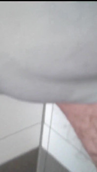 Pissing in Short