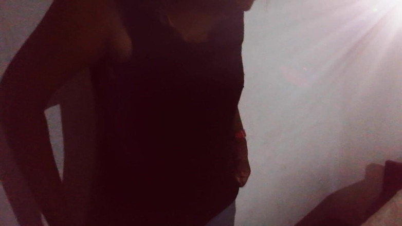 Tina Baby: Mijn echte stiefmoeder komt me neuken