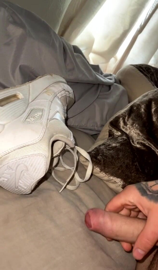 jay jenson: 有人在你的教练里说射精，所以我在我的伴侣身上射精