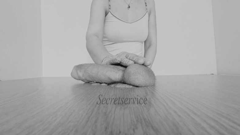 Secretservicecb: Sexy kijkgat aftrekken