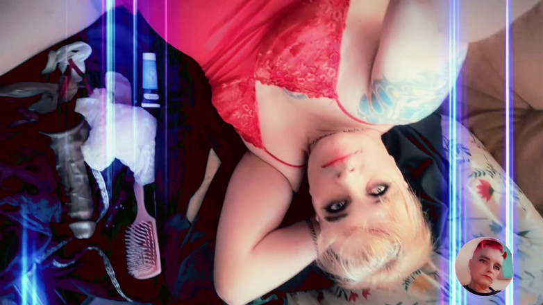 Djini: Djini neukt kontgat met monster dildo