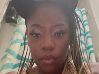 Bubbling_booty: Nadržená sexy ebenová holka