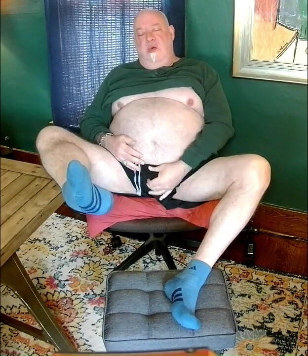 beardaddychub: Kamera internetowa pochwal się przyjacielem