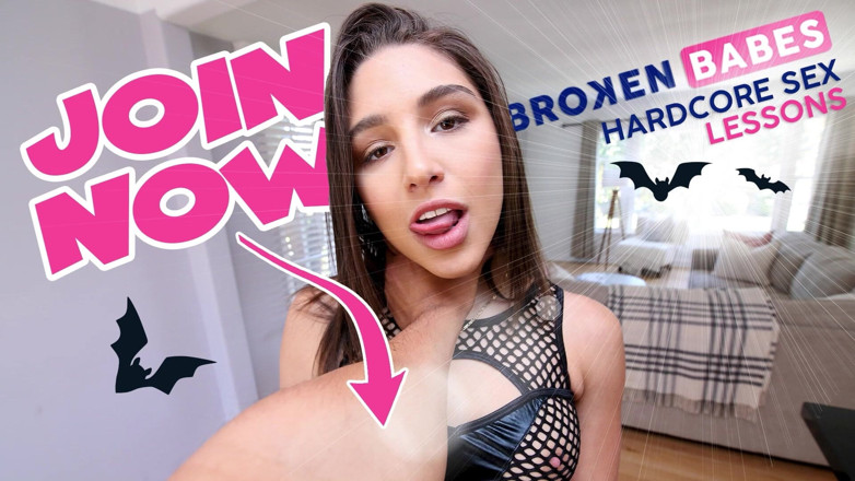 Broken babes: BrokenBabes - Stasia Si Păcălește sau tratează perversul urmăritor
