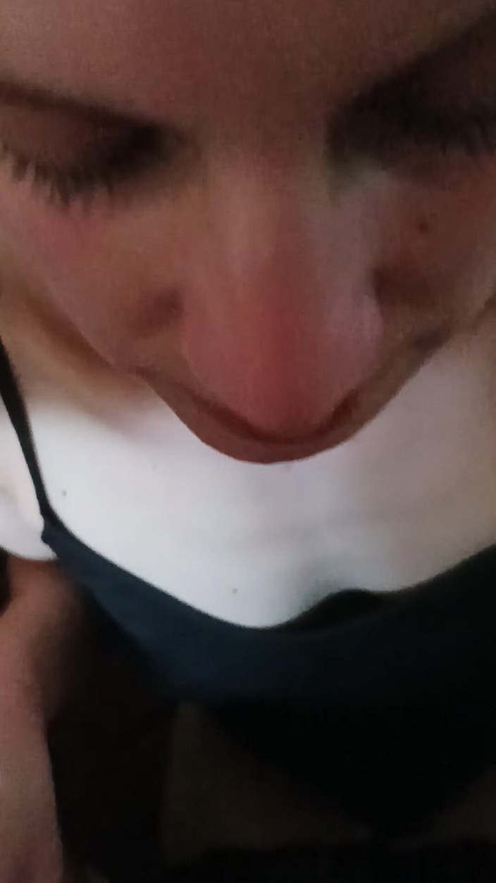 vuana: Rekaman seks pelacur pecinta sperma lagi asik nyepong kontol besar