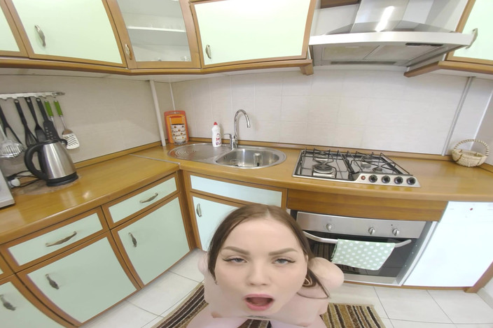 Suck Me VR: Alexa Mills Shows Her Lover How She Fingers Her Pussy...