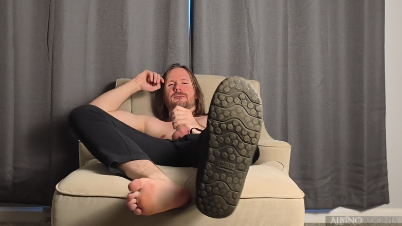 AlbinoAdonis: Albino Adonis Toe Tease