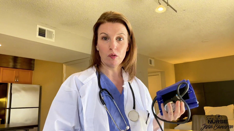 Sexy Nurse Jenn: O exame estranho